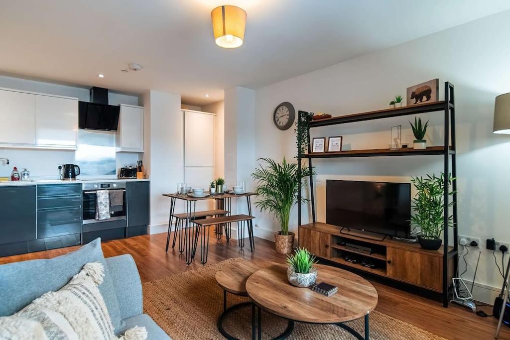 Central Maidstone Contractor Flat Bagian luar foto